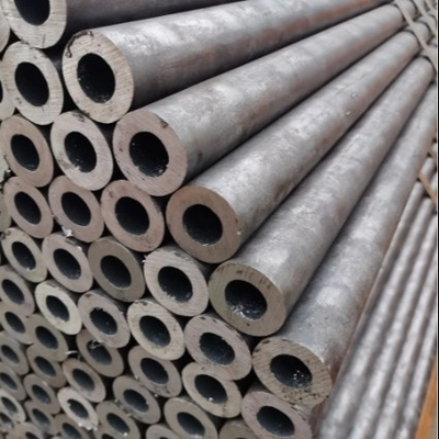 ASTM ST37 ST52の熱交換器のために冷間圧延される継ぎ目が無い炭素鋼の管300mm