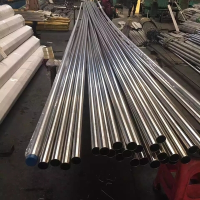 品質 明るい冷回転1.4521 X2CrMoTi18-2ステンレス鋼管 石油化学用 工場