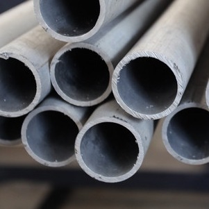 API ASME SA210の円形の継ぎ目が無い金属のTubeswithによってニスをかけられる表面、T1熱交換体の管
